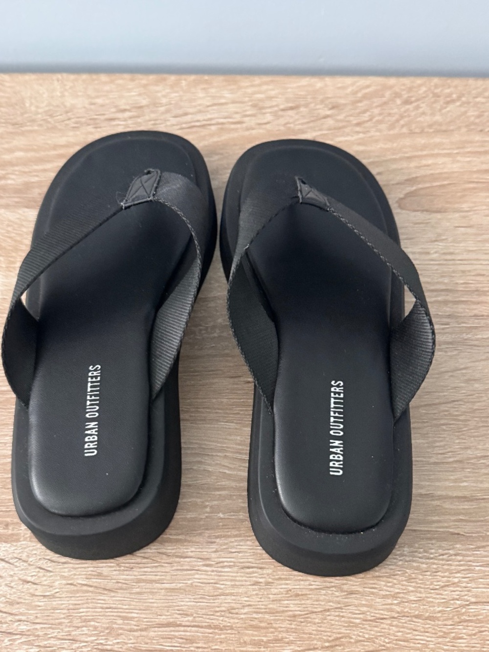 Urban Outfitters Gemma Platform Black Sandal Size 6